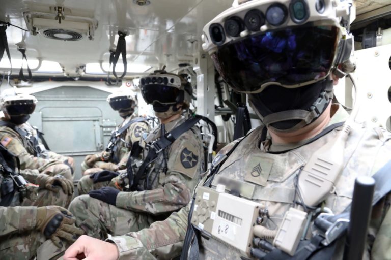 Νέα γυαλιά επιτρέπουν στους Αμερικανούς στρατιώτες να βλέπουν μέσα από τοίχους