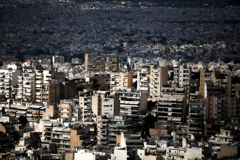 Μέτρα στήριξης: Διπλή αποζημίωση για ιδιοκτήτες ακινήτων – Πιθανή η παράταση και μισθωτηρίων (video)