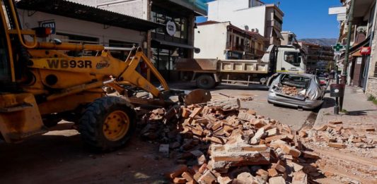 Σεισμός 6,0 R στη Θεσσαλία – Ζημιές σε παλιά σπίτια – Ενεργοποιήθηκε το Γενικό Σχέδιο “Εγκέλαδος” (video)