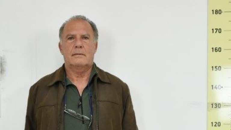 Στη δημοσιότητα τα στοιχεία του 74χρονου αθλητικού παράγοντα για το βιασμό των ανήλικων κολυμβητριών