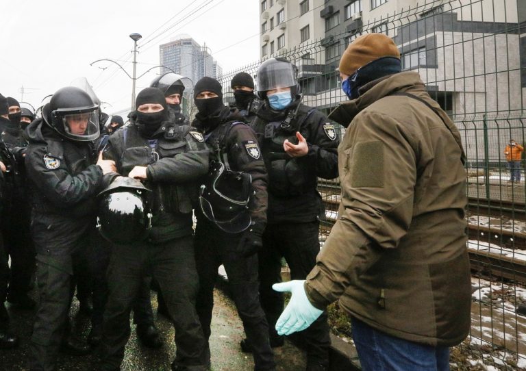 Ντονμπάς: Οι ρωσόφωνοι φοβούνται ότι το Κίεβο θα ξαναρχίσει τον πόλεμο