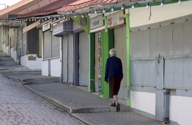 Αυστρία-κορονοϊός: Νέο “ρεκόρ Κυριακής” με περισσότερα από 2.100 κρούσματα