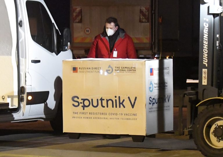 Παγκόσμιο μπεστ σέλερ το Sputnik,  είπε ο Ρώσος υπ. Υγείας στον ΠΟΥ