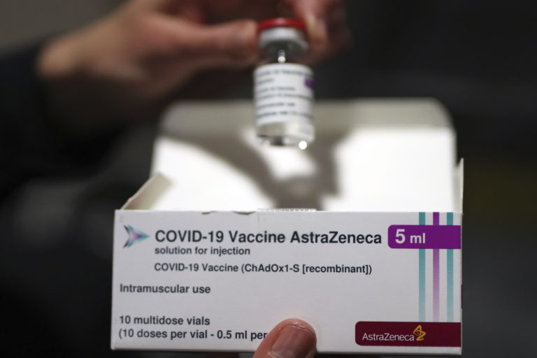 Αναστολή χορήγησης εμβολίων της AstraZeneca σε όλη την Ιταλία