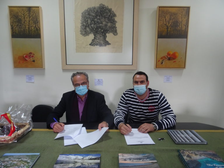 Υπογραφή Σύμβασης για την Αποκατάσταση παραλιακής οδού στο Κολυμβάρι του Δήμου Πλατανιά