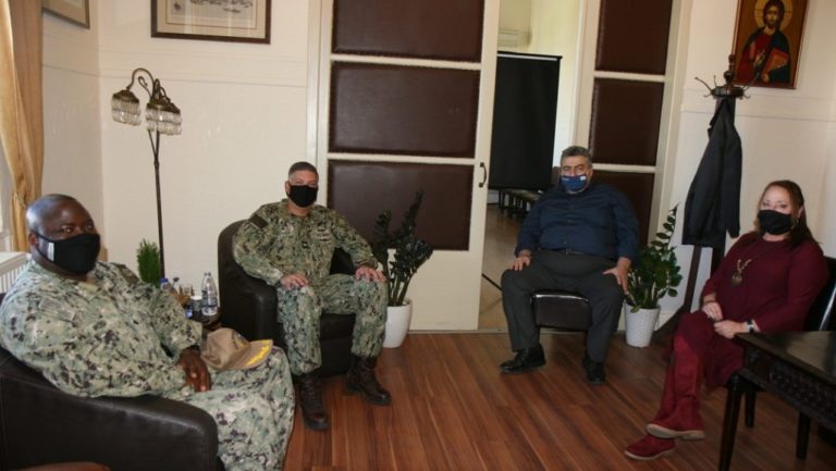 Συνάντηση Αντιπεριφερειάρχη Χανίων με το Διοικητή της Αμερικανικής Ναυτικής Ευκολίας Σούδας