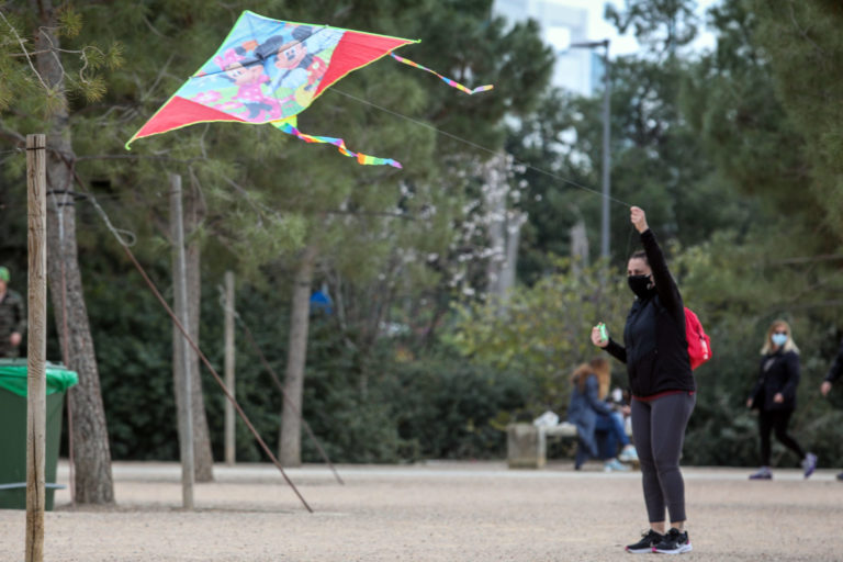 Kαθαρά Δευτέρα με μέτρα και λοκντάουν (βίντεο)