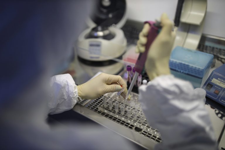 Νέα συστοιχία παραλλαγής Covid -19 με 16 περιπτώσεις στελεχών εντοπίστηκε στο Ηνωμένο Βασίλειο