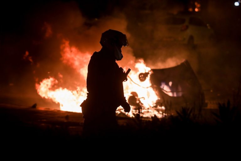 Ν. Σμύρνη: Ανασκεύασε εν μέρει ο βασικός μάρτυρας για την επίθεση στον αστυνομικό (video)