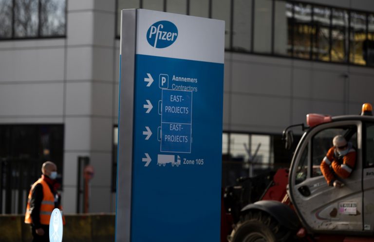 Bέλγιο: Αντιδράσεις προκαλεί το σχέδιο για απολύσεις στην Pfizer