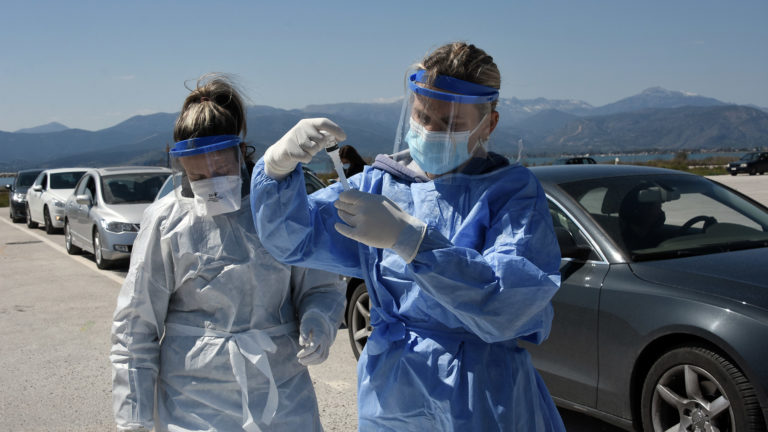 Μαζικά rapid test στον Δήμο Αγίου Βασιλείου στο Ρέθυμνο