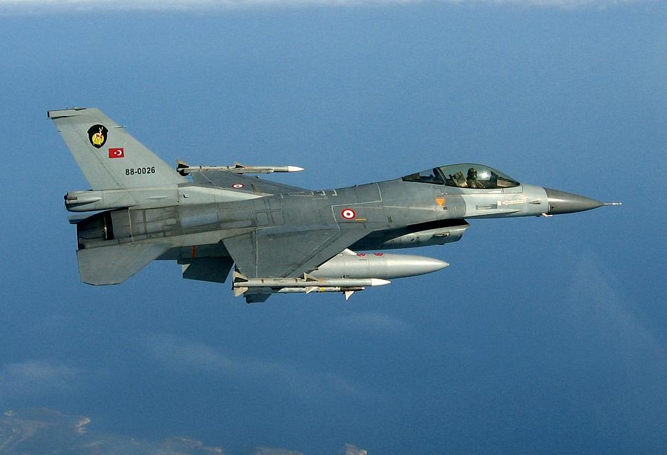 ΗΠΑ: Πέρασε η τροπολογία του Κρις Πάπας για την απαγόρευση των πωλήσεων F-16 στην Τουρκία
