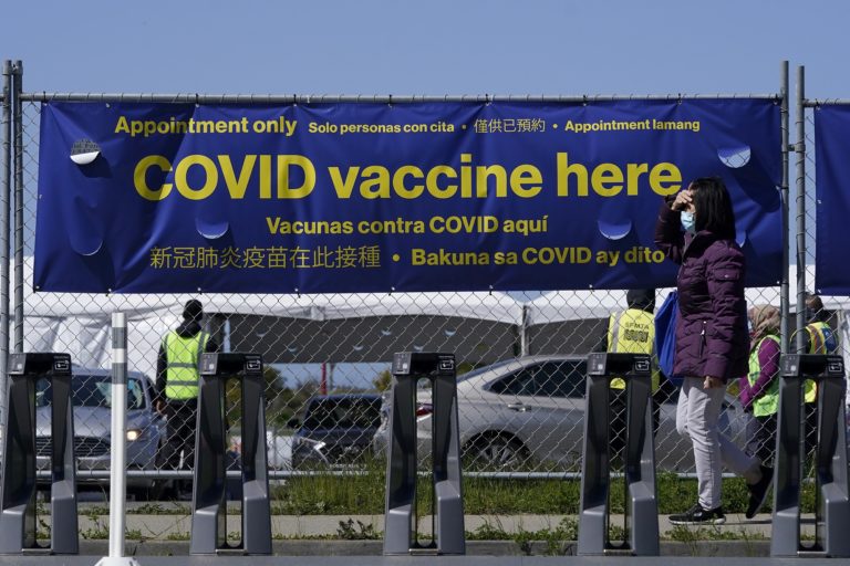ΗΠΑ: Κίνητρα και πρόσθετες αμοιβές σε εργαζομένους για να εμβολιαστούν κατά του κορονοϊού