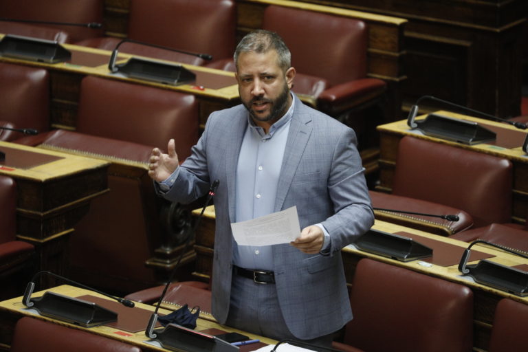 Βόλος: Κοινοβουλευτικές παρεμβάσεις Αλ. Μεϊκόπουλου για ζητήματα των λαϊκών αγορών