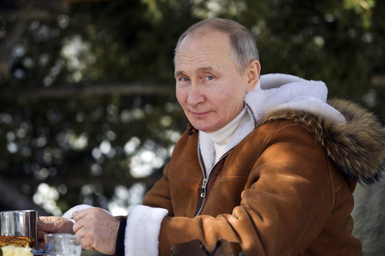Τι δήλωσε ότι σκοπεύει να κάνει ο Βλ. Πούτιν μετά τον εμβολιασμό του