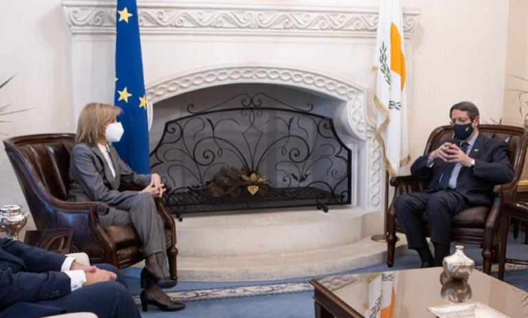 Κύπρος: Συνάντηση του Ν. Αναστασιάδη με την Επίτροπο Υγείας Στ. Κυριακίδου