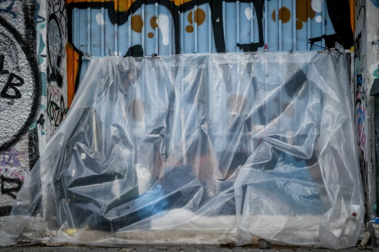 Δήμος Αθηναίων: Έκτακτα μέτρα για την προστασία των αστέγων από το κρύο