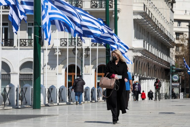 Συνεδρίαση λοιμωξιολόγων: Στο τραπέζι σχολεία, διαδημοτικές μετακινήσεις