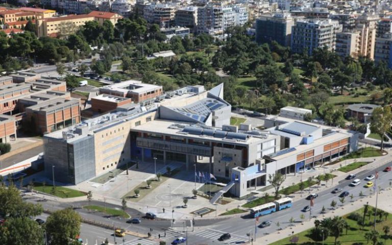 Συνεχίζονται τα rapid tests στο δημαρχείο Θεσσαλονίκης