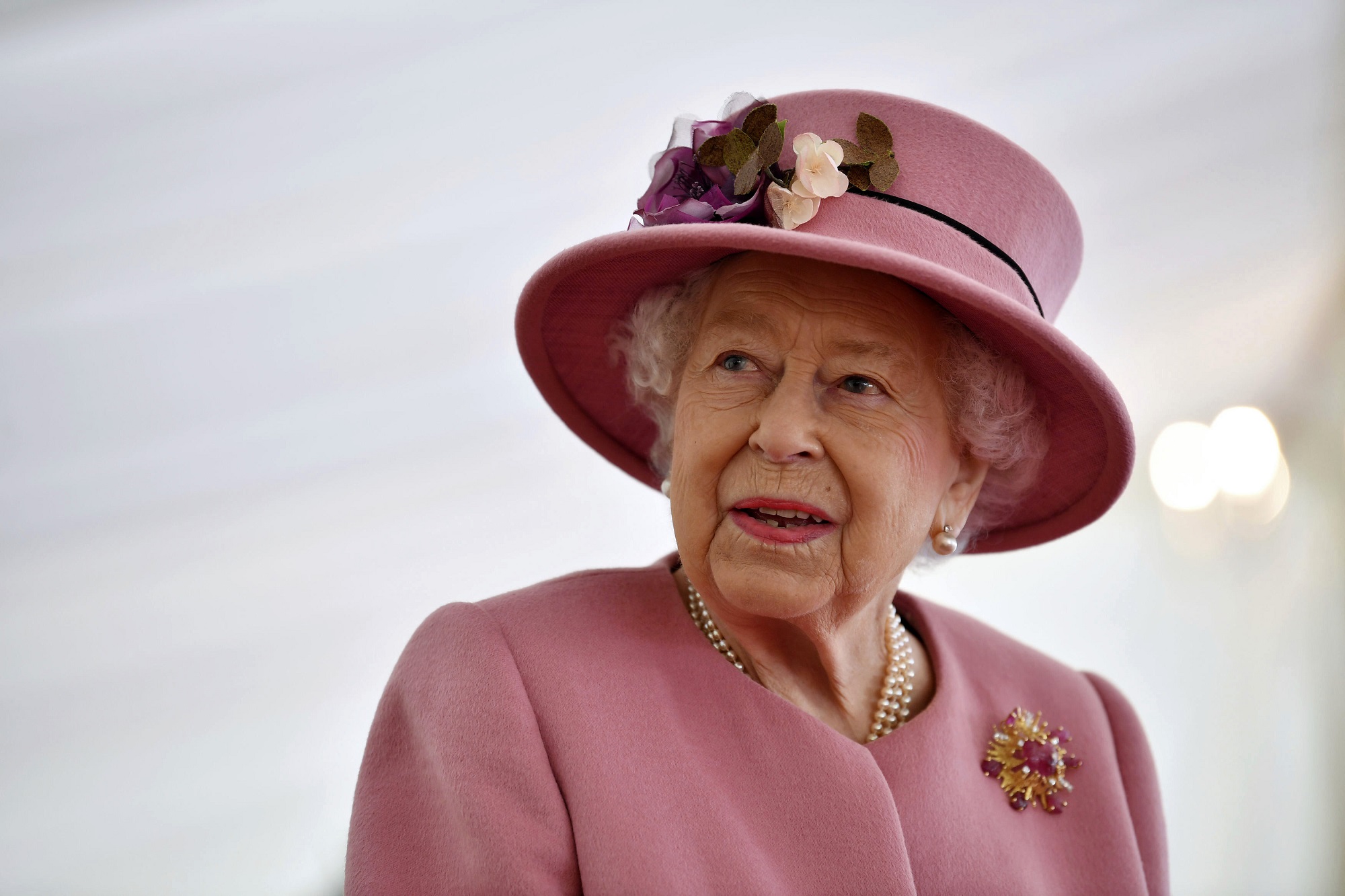 Θετική στον κορονοϊό η βασίλισσα Ελισάβετ – Έχει ήπια συμπτώματα