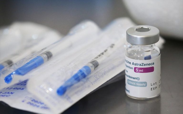 Βρετανία: 168 σοβαρές θρομβοεμβολές (7,9 στο εκατομμύριο) μετά τη χορήγηση μιας δόσης του εμβολίου AstraZeneca