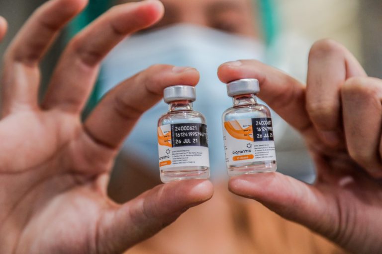 Tαχεία έγκριση εμβολίων κατά παραλλαγμένων στελεχών από πέντε χώρες