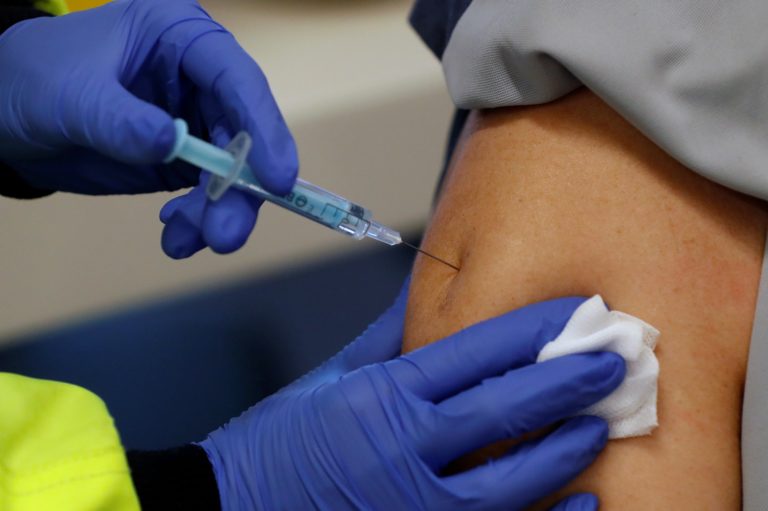 Ηλεία: Θρόμβωση μετά τον εμβολιασμό της καταγγέλλει μια 63χρονη γυναίκα