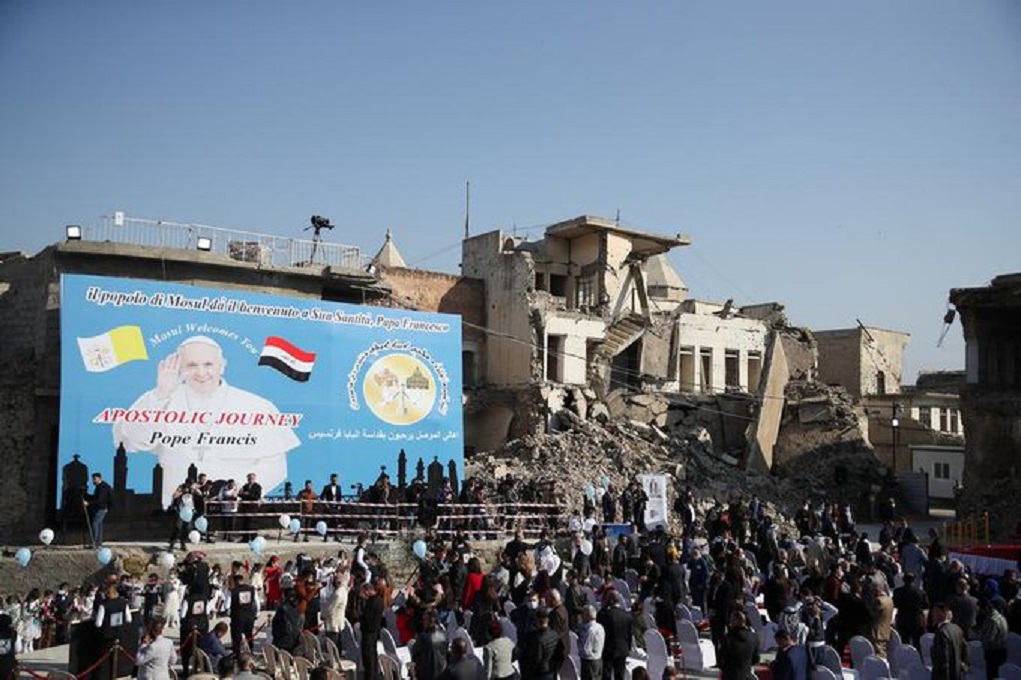 Ιστορική επίσκεψη του Πάπα στη Μοσούλη – “Χωρίς μάσκα” τόνισαν διεθνή ΜΜΕ