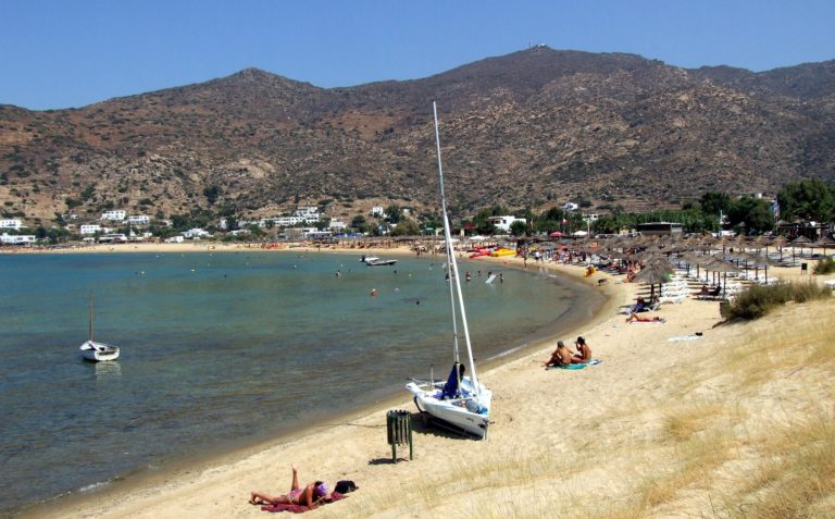 Evening Standard: Η Ίος ανάμεσα στα 20 καλύτερα Ελληνικά νησιά για ταξίδι μετά το lockdown