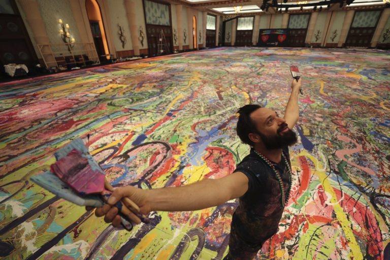 Πουλήθηκε ο μεγαλύτερος πίνακας στον κόσμο – Στον αγώνα κατά του κορονοϊού τα έσοδα 62 εκατ. δολαρίων