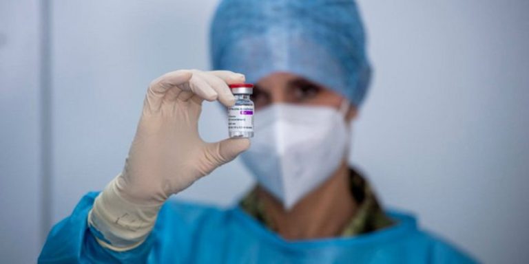 Την Πέμπτη ο ΕΜΑ για AstraZeneca – Συνέχεια εμβολιασμών – Από 22/3 οι ευπαθείς ομάδες