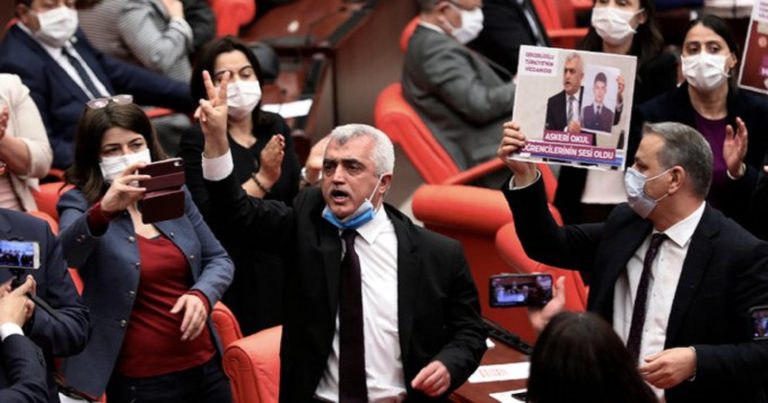 Τουρκία κατά HDP : Προειδοποιούν ΗΠΑ και ΕΕ -Επιχαίρουν οι “Γκρίζοι Λύκοι”