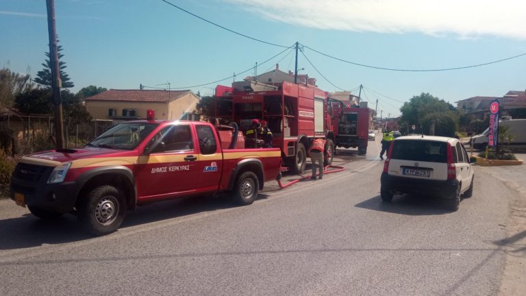 Φωτιά σε καλαμιωνα στο Γαστούρι Κερκυρας