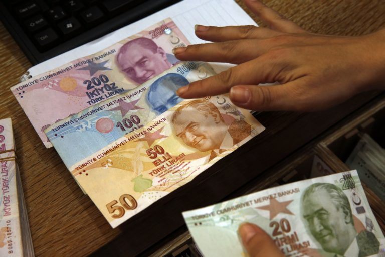 Διακόπηκαν προσωρινά οι συναλλαγές στο Χρηματιστήριο της Κωνσταντινούπολης – Μεγάλη πτώση της τουρκικής λίρας