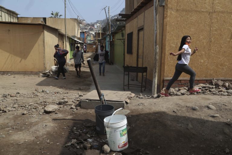 Η πανδημία του κορονοϊού εκτόξευσε την φτώχεια στη Λατινική Αμερική