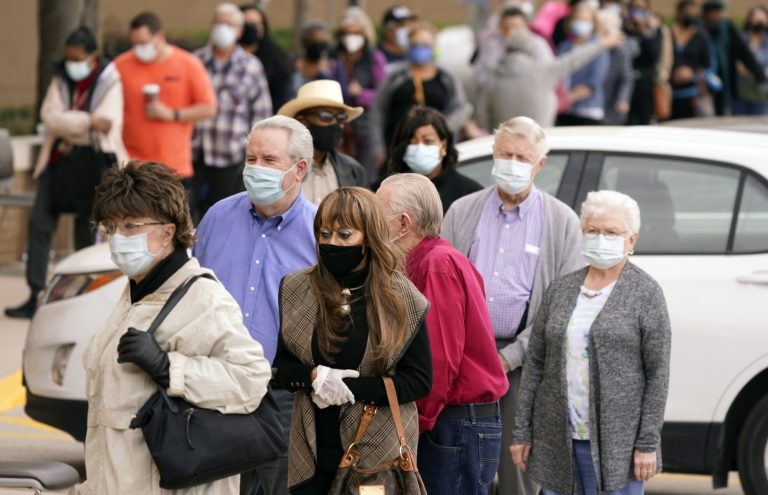Τέξας: Τέλος η υποχρεωτική χρήση της μάσκας – Ανοίγει η οικονομία κατά το 100%