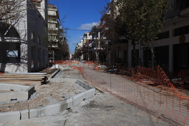 Δήμος Λαρισαίων: Κυκλοφοριακές ρυθμίσεις εως 14 Απριλίου λόγω έργων στην οδό Πολυτεχνείου