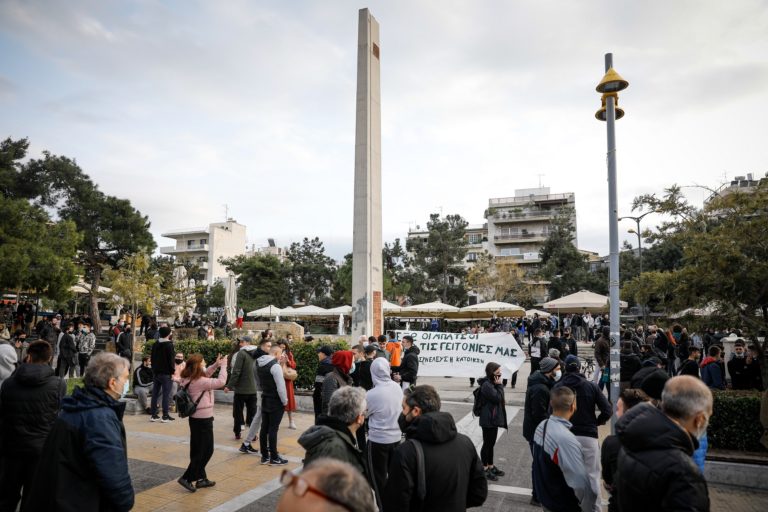 Παρέμβαση της δικαιοσύνης για τα γεγονότα στη Νέα Σμύρνη (video)