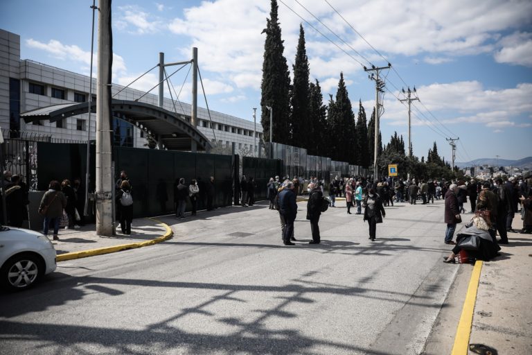 Τηλεφώνημα για βόμβα στο Υπ. Παιδείας – Αποκλείστηκε η περιοχή