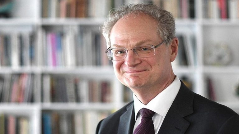 Ο Ελληνοαμερικανός, Παύλος Αλιβιζάτος, Πρόεδρος του Πανεπιστημίου του Σικάγου