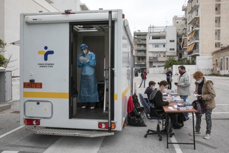 Οι μεταλλάξεις στην Ελλάδα: 3.373 κρούσματα της βρετανικής και 59 της Ν. Αφρικής