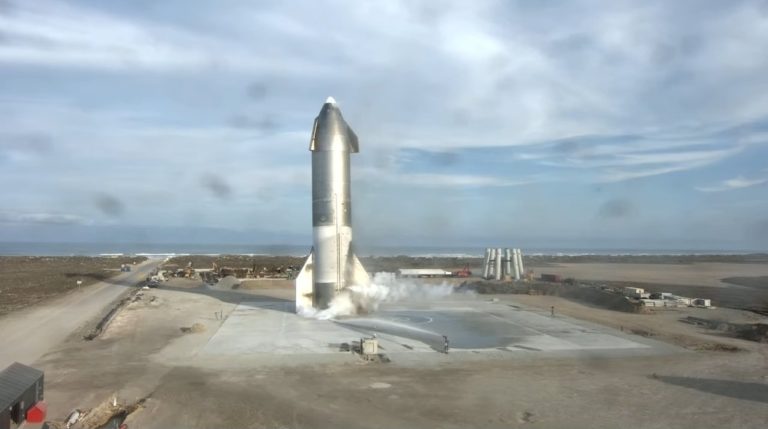 Κατάφερε να προσγειωθεί, αλλά λίγο μετά εξερράγη ο πύραυλος Starship της SpaceX