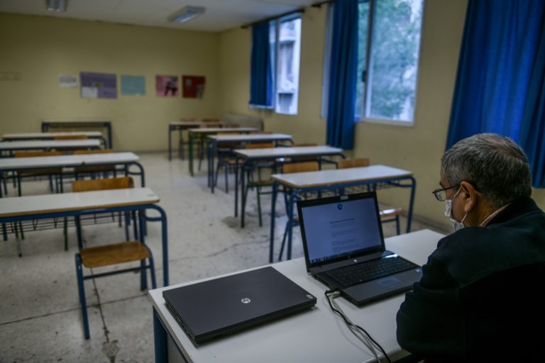 Κορονοϊός: Τηλεκπαίδευση σε όλα τα σχολεία ως τις 29 Μαρτίου – Εξαιρούνται τα ειδικά σχολεία