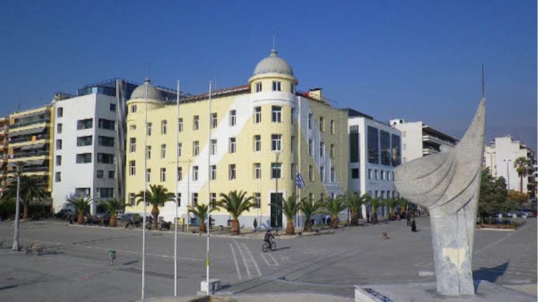 Σε κατάληψη το συγκρότημα Παπαστράτος από φοιτητές
