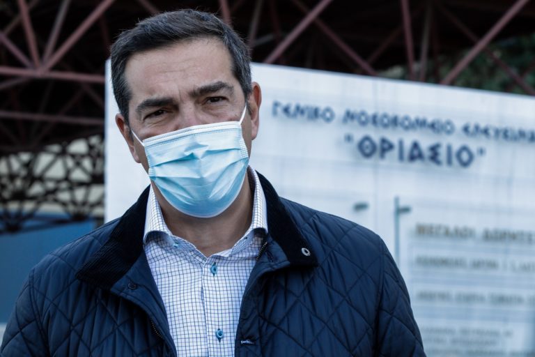 Α. Τσίπρας στο Θριάσιο: Δεν υπάρχει σχέδιο για την αντιμετώπιση της κατάστασης (video)
