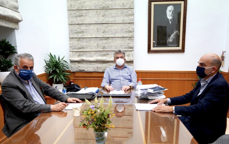 Συνάντηση Περιφερειάρχη Κρήτης με το Δήμαρχο Καντάνου – Σελίνου