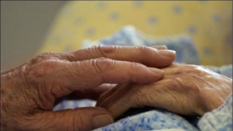 Ταυτοποιήθηκαν δράστες ληστείας σε βάρος 95χρονης στο Βόλο