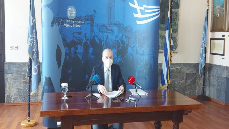 Επιφυλακτικός ο δήμαρχος Ροδου για την τουριστική περίοδο