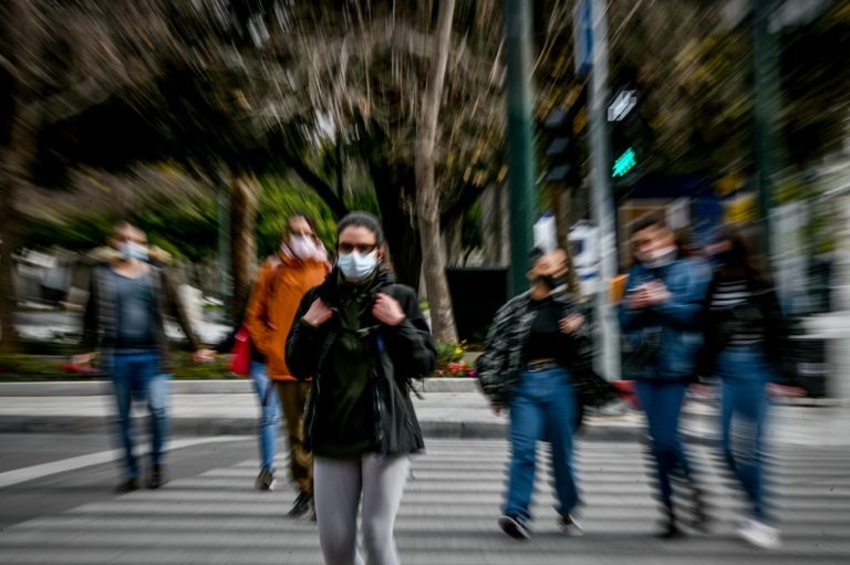 Αντιδράσεις από την αντιπολίτευση για τα νέα μέτρα: Αποτυχία – καταστροφική επιλογή της κυβέρνησης