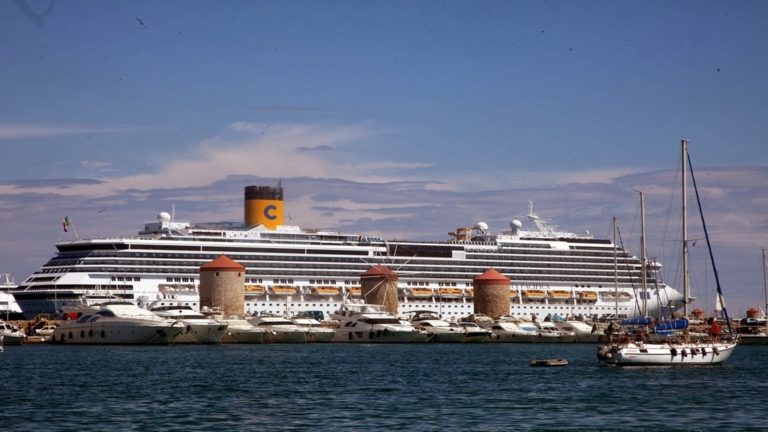 Αυξημένο το ενδιαφέρον για προσεγγίσεις κρουαζιερόπλοιων στο λιμάνι της Ρόδου